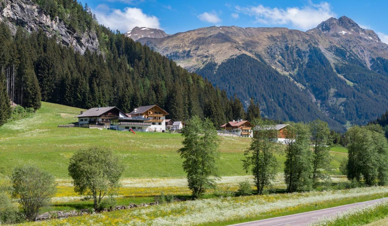Gasthof Rabenstein Sarentino Eksteriør billede